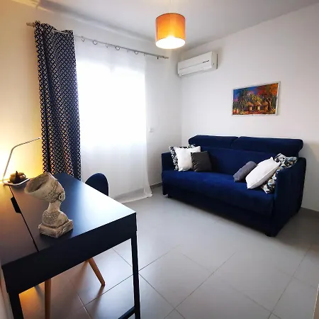 Cool Mediterranean Life 8 People Jacuzzi Barbecue Gametrampoline 2 Parking Villa