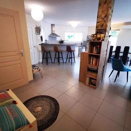 Cool Mediterranean Life 8 People Jacuzzi Barbecue Gametrampoline 2 Parking Villa Beziers