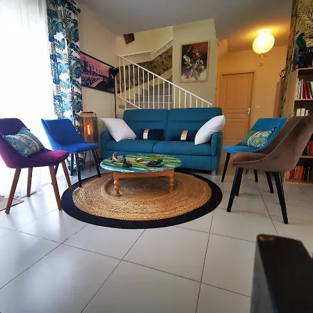 Cool Mediterranean Life 8 People Jacuzzi Barbecue Gametrampoline 2 Parking *