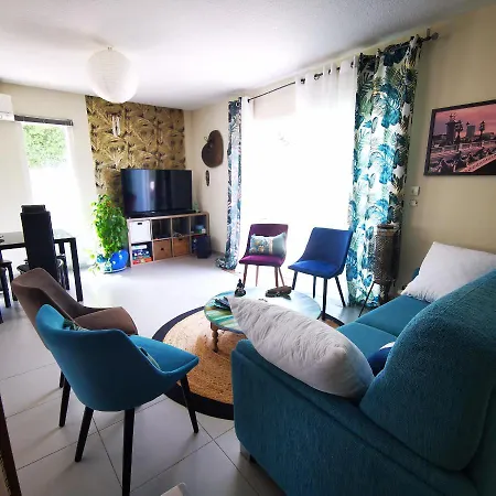 Villa Cool Mediterranean Life 8 People Jacuzzi Barbecue Gametrampoline 2 Parking *